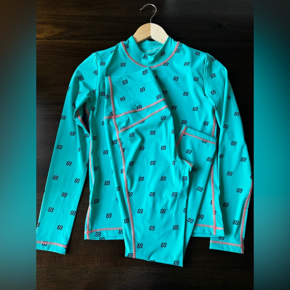 NWOT Teal Long Sleeve Top with matching leggings
